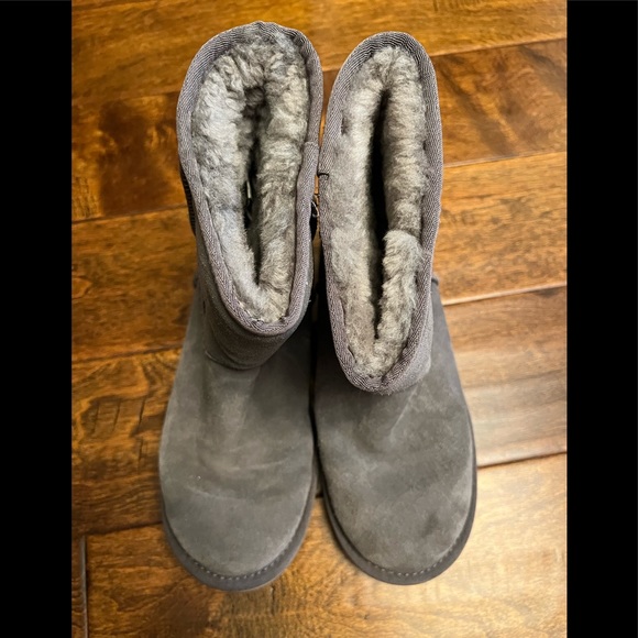 Koolaburra by UGG Size 7 - Picture 2 of 11